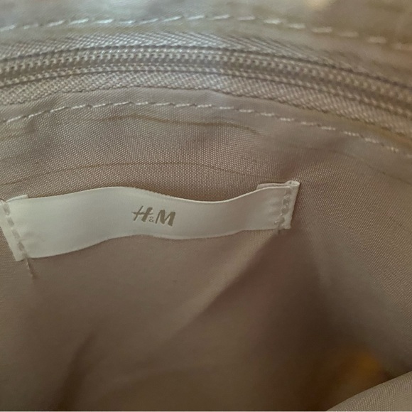 H&M Luxurious Cream Faux Fur Bag - Picture 6 of 8